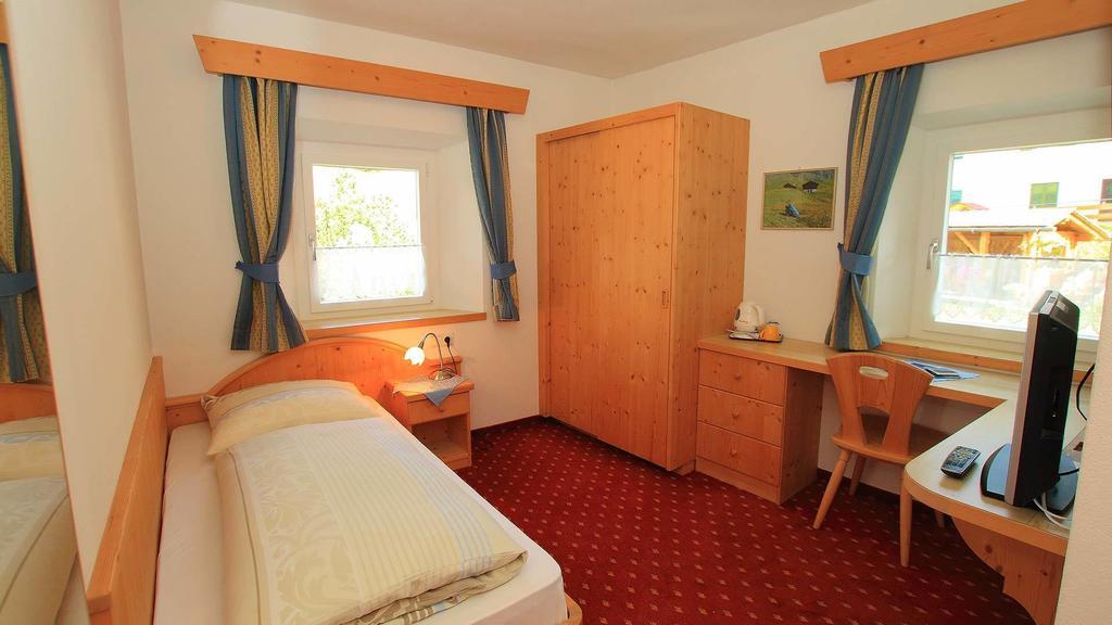 Bed And Breakfast Iman Santa Cristina Val Gardena Kamer foto